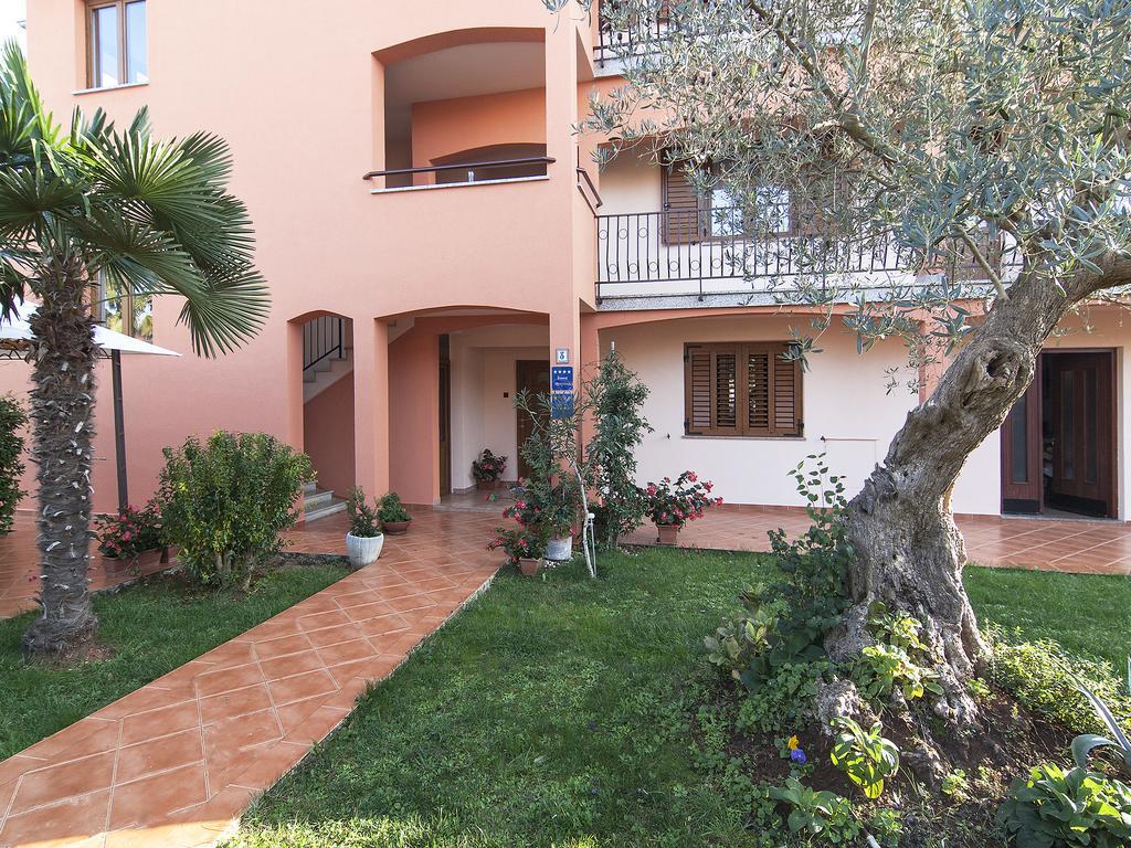 Apartments Cvek Rovinj Bagian luar foto