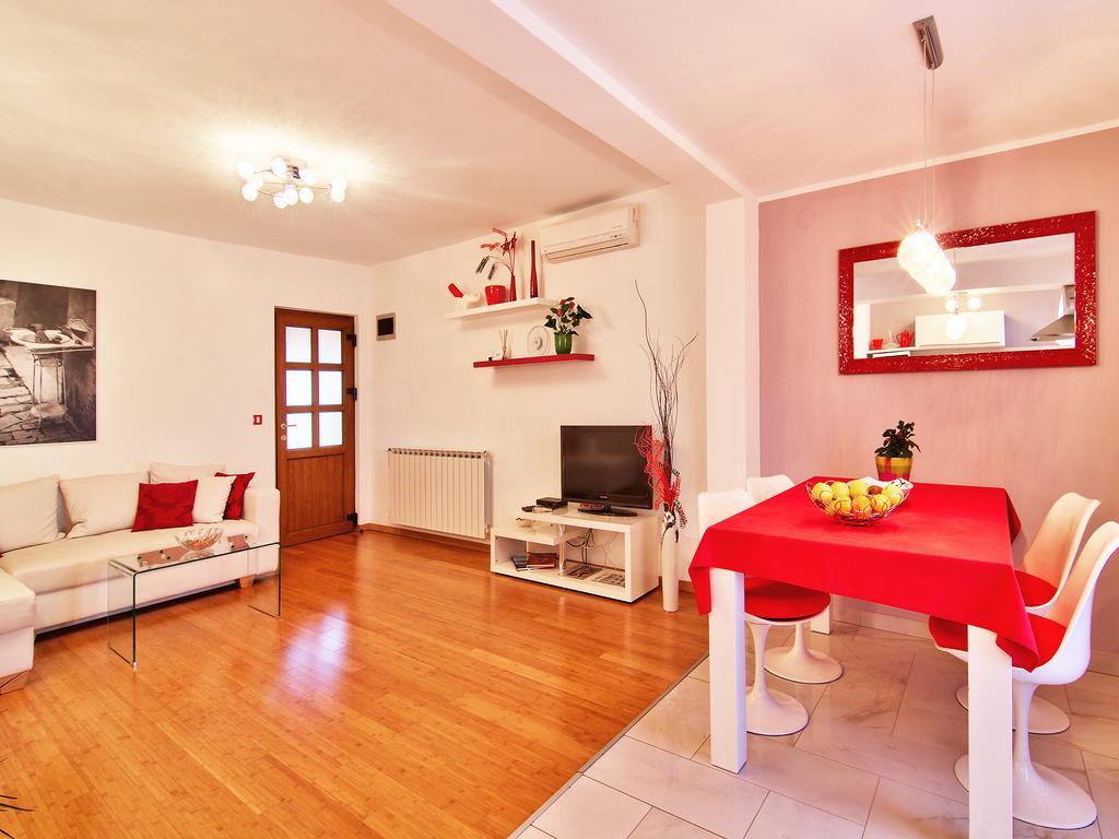 Apartments Cvek Rovinj Bagian luar foto
