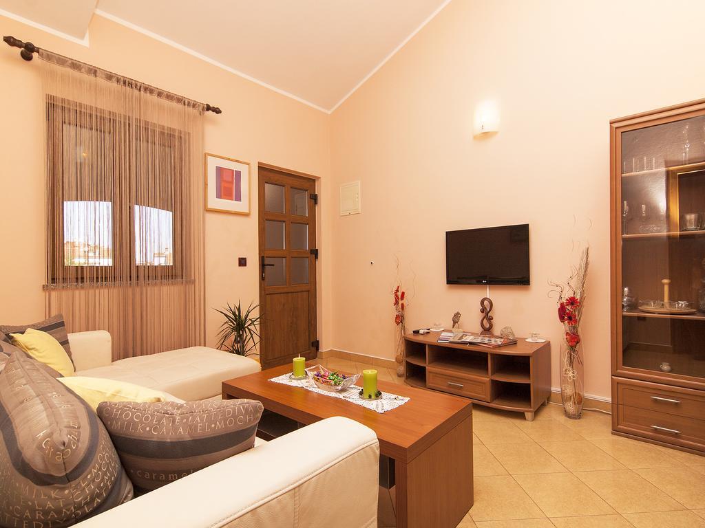 Apartments Cvek Rovinj Bagian luar foto